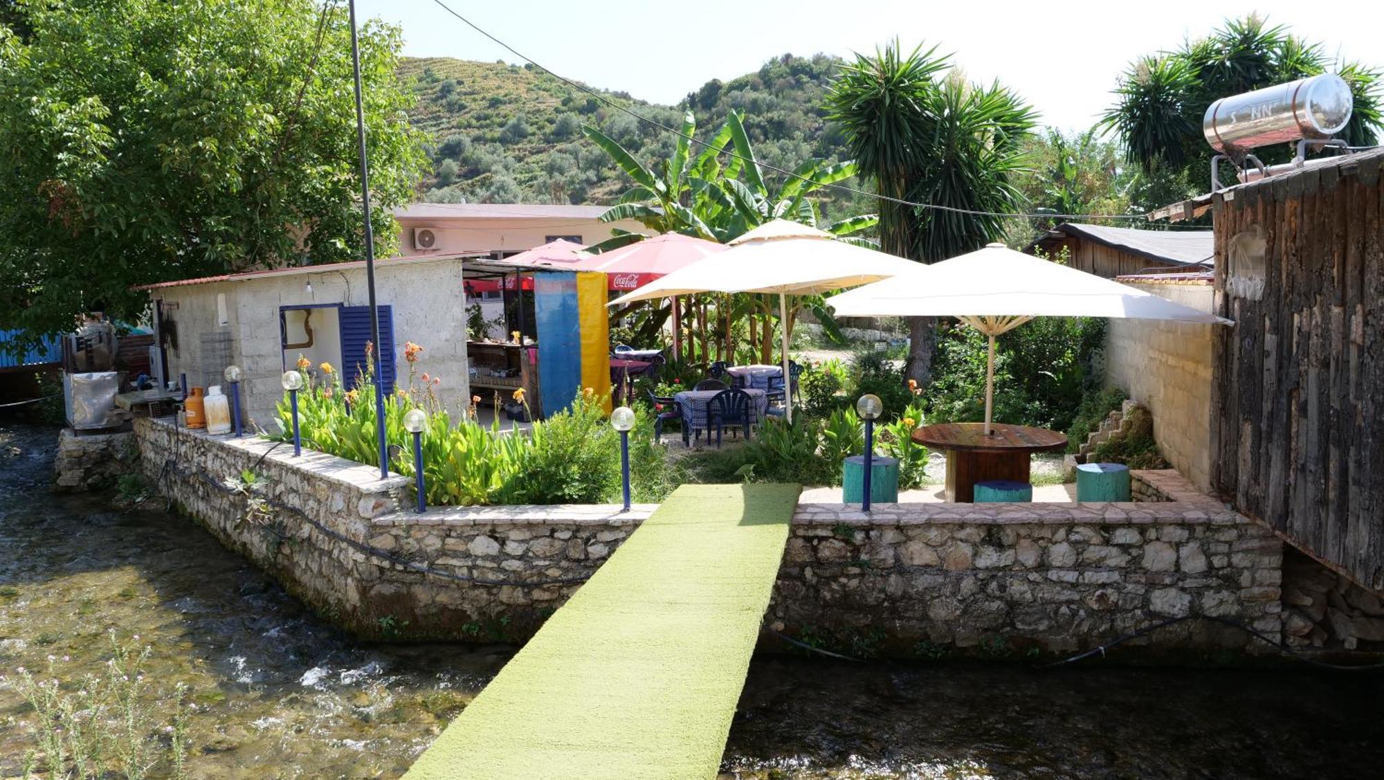 Bunec Seascape Villa Piqeras Exterior photo